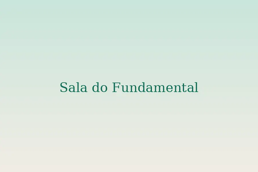 Turma do Ensino Fundamental da Escola Filatte em aula, com a professora no quadro